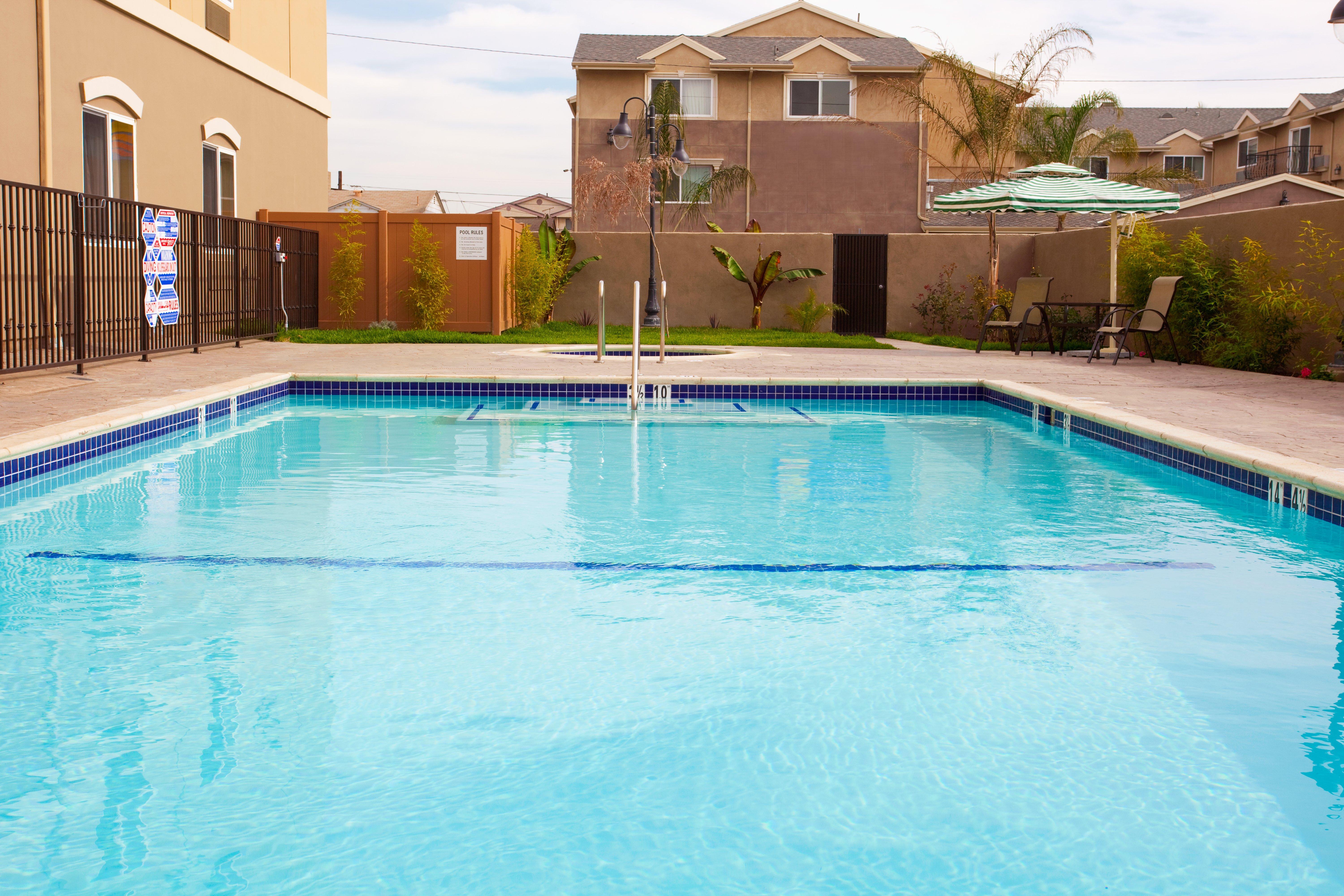 Holiday Inn Express Hotel & Suites Los Angeles Airport Hawthorne By Ihg Exterior photo